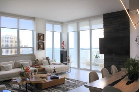 Copropriété à vendre à Miami, Floride: 2 chambres, 129.78 m2 № 1368994 - photo 11