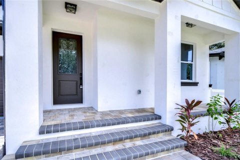 Villa ou maison à vendre à Tampa, Floride: 4 chambres, 190.54 m2 № 1362816 - photo 4