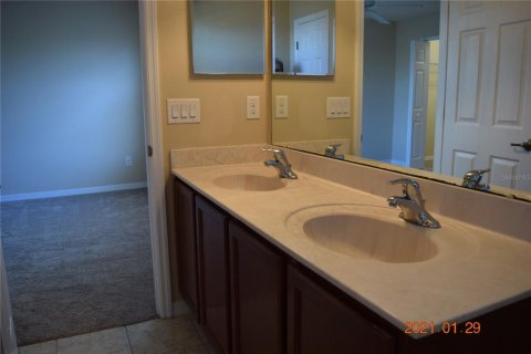 Townhouse in Orlando, Florida 3 bedrooms, 122.45 sq.m. № 1378229 - photo 25