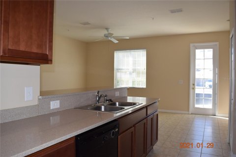 Townhouse in Orlando, Florida 3 bedrooms, 122.45 sq.m. № 1378229 - photo 14