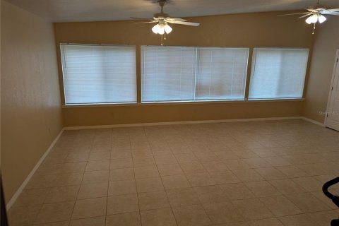 House in Tampa, Florida 3 bedrooms, 197.32 sq.m. № 1267301 - photo 20