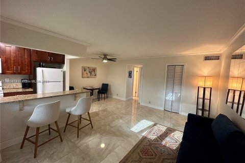 Copropriété à louer à Hollywood, Floride: 1 chambre, 55.46 m2 № 1364836 - photo 4