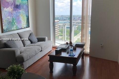 Condo in Miami, Florida, 1 bedroom  № 1364867 - photo 20