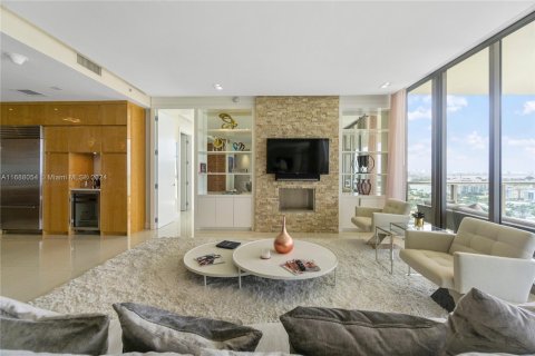 Condominio en venta en Bal Harbour, Florida, 2 dormitorios, 148.55 m2 № 1431336 - foto 14