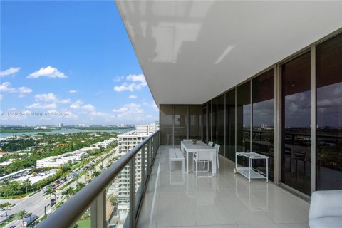 Condominio en venta en Bal Harbour, Florida, 2 dormitorios, 148.55 m2 № 1431336 - foto 4