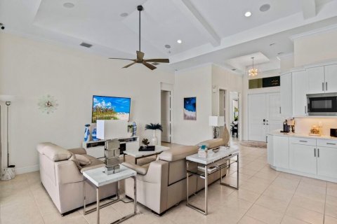 House in Vero Beach, Florida 4 bedrooms, 279.36 sq.m. № 668753 - photo 26