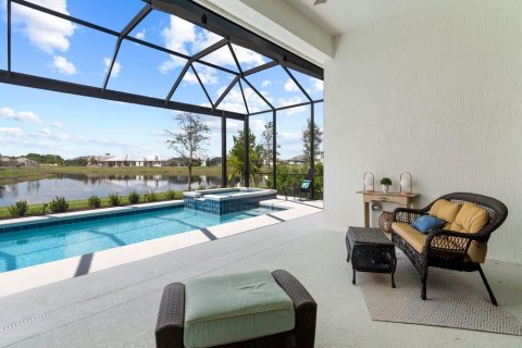 House in Vero Beach, Florida 4 bedrooms, 279.36 sq.m. № 668753 - photo 30