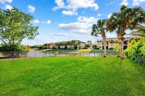 Villa ou maison à vendre à Parkland, Floride: 4 chambres, 319.96 m2 № 1174810 - photo 3