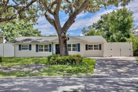 Villa ou maison à louer à Orlando, Floride: 3 chambres, 117.8 m2 № 1366776 - photo 2