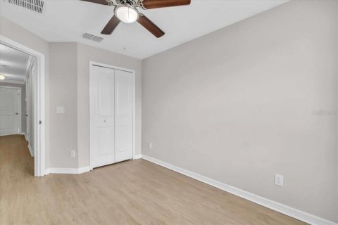 Townhouse in Tampa, Florida 3 bedrooms, 156.82 sq.m. № 1300076 - photo 21