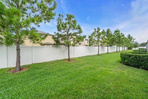 Townhouse in Tampa, Florida 3 bedrooms, 156.82 sq.m. № 1300076 - photo 30