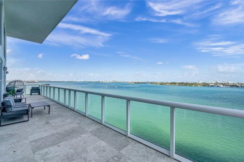 Copropriété à louer à North Bay Village, Floride: 4 chambres, 415.92 m2 № 1368902 - photo 3