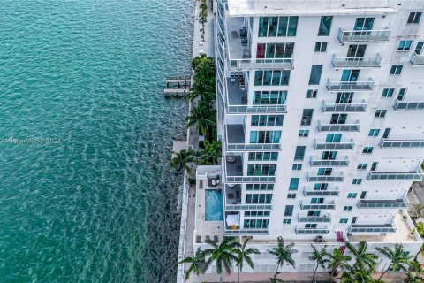 Copropriété à louer à North Bay Village, Floride: 4 chambres, 415.92 m2 № 1368902 - photo 13