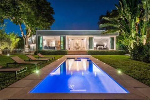 Villa ou maison à louer à Miami, Floride: 4 chambres, 365.01 m2 № 1368776 - photo 9