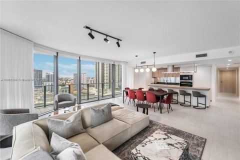 Condominio en venta en Miami, Florida, 3 dormitorios, 177.35 m2 № 1368900 - foto 24