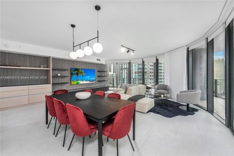 Condominio en venta en Miami, Florida, 3 dormitorios, 177.35 m2 № 1368900 - foto 5