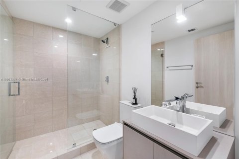 Condominio en venta en Miami, Florida, 3 dormitorios, 177.35 m2 № 1368900 - foto 6