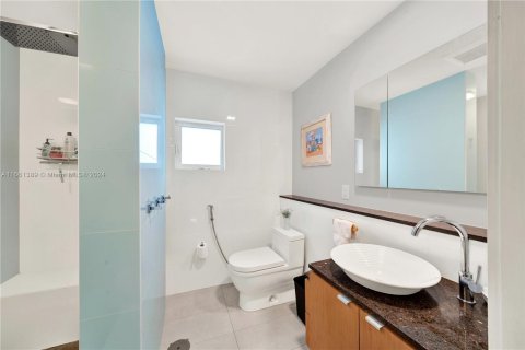 Casa en venta en Miami, Florida, 3 dormitorios, 137.12 m2 № 1368903 - foto 24