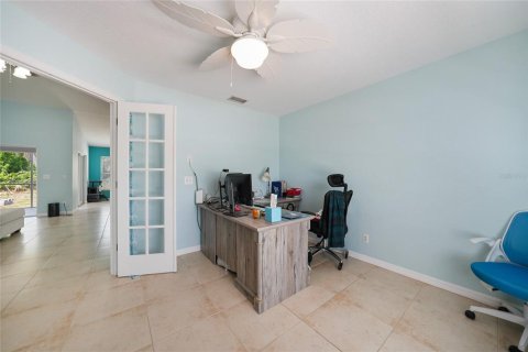 House in Port Charlotte, Florida 3 bedrooms, 173.08 sq.m. № 1190843 - photo 7