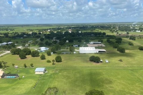 Terreno en venta en Okeechobee, Florida № 1366467 - foto 5