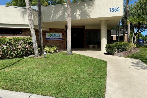 Купить коммерческую недвижимость в Плантация, Флорида № 63377 - фото 17