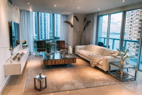 Condominio en venta en Miami, Florida, 3 dormitorios, 183.67 m2 № 1365876 - foto 9