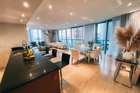 Condominio en venta en Miami, Florida, 3 dormitorios, 183.67 m2 № 1365876 - foto 13