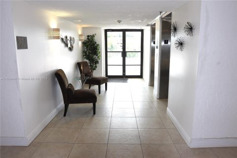 Condo in Boca Raton, Florida, 2 bedrooms  № 1364863 - photo 24