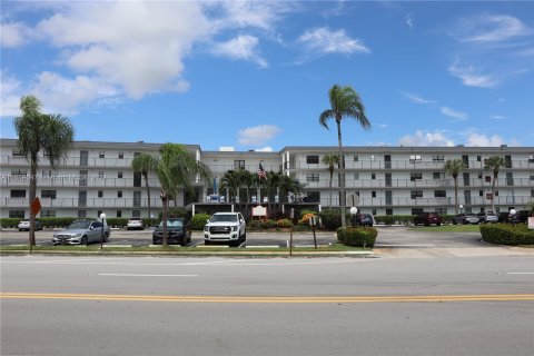 Condo in Boca Raton, Florida, 2 bedrooms  № 1364863 - photo 1