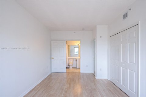 Copropriété à louer à Miami, Floride: 2 chambres, 76.92 m2 № 1367229 - photo 20