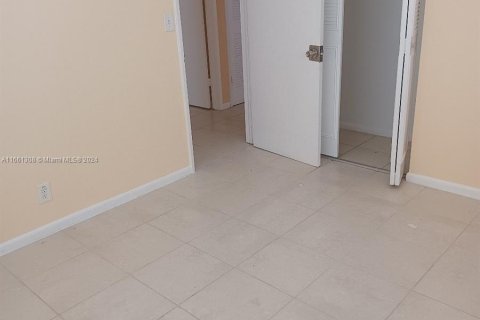 Copropriété à louer à Homestead, Floride: 3 chambres, 98.48 m2 № 1367257 - photo 9