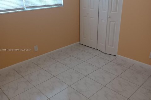 Condo in Homestead, Florida, 3 bedrooms  № 1367257 - photo 12