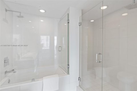 Condo in Miami, Florida, 3 bedrooms  № 1367179 - photo 16