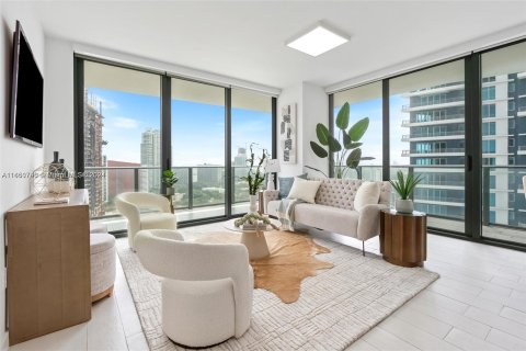 Condo in Miami, Florida, 3 bedrooms  № 1367179 - photo 1