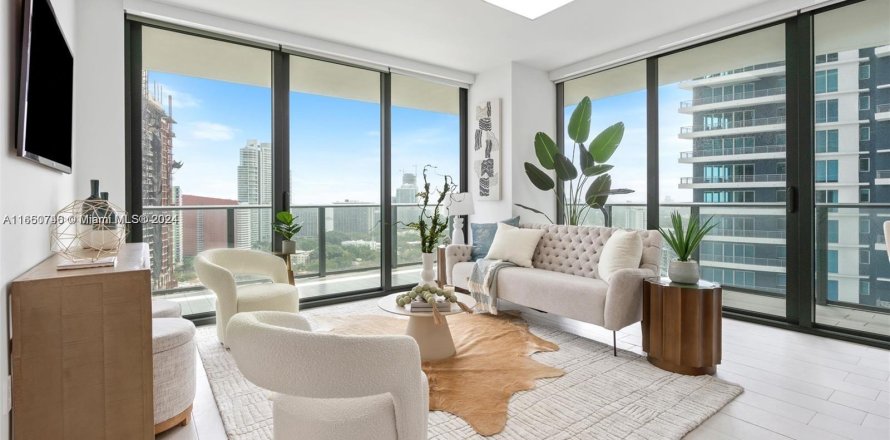 Condo in Miami, Florida, 3 bedrooms  № 1367179