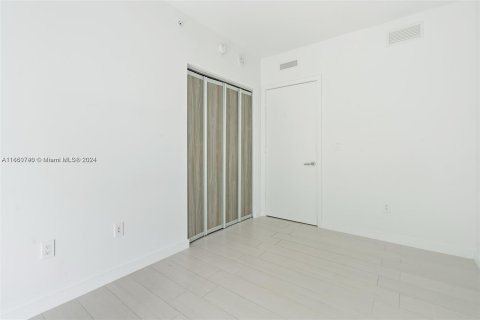 Condo in Miami, Florida, 3 bedrooms  № 1367179 - photo 23