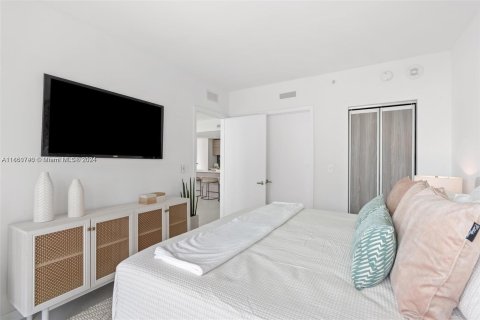 Condo in Miami, Florida, 3 bedrooms  № 1367179 - photo 14