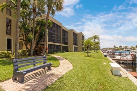 Copropriété à vendre à Pompano Beach, Floride: 2 chambres, 108.7 m2 № 1151769 - photo 18