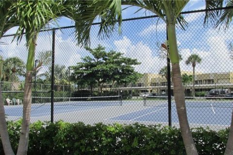 Copropriété à vendre à Pompano Beach, Floride: 2 chambres, 108.7 m2 № 1151769 - photo 12