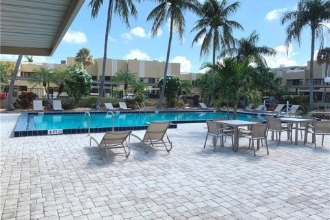 Copropriété à vendre à Pompano Beach, Floride: 2 chambres, 108.7 m2 № 1151769 - photo 10