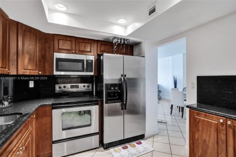 Copropriété à vendre à Sunny Isles Beach, Floride: 2 chambres, 113.34 m2 № 1293474 - photo 18