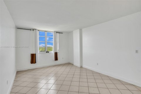 Copropriété à vendre à Sunny Isles Beach, Floride: 2 chambres, 113.34 m2 № 1293474 - photo 30