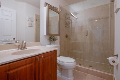 Condo in Miramar, Florida, 3 bedrooms  № 1365315 - photo 16