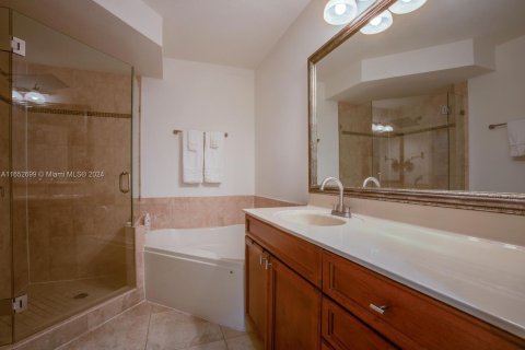 Condo in Miramar, Florida, 3 bedrooms  № 1365315 - photo 14