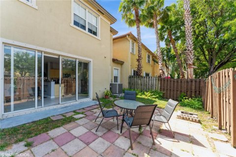 Touwnhouse à vendre à Doral, Floride: 5 chambres, 218.78 m2 № 1365316 - photo 4