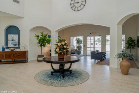 Touwnhouse à vendre à Doral, Floride: 5 chambres, 218.78 m2 № 1365316 - photo 10