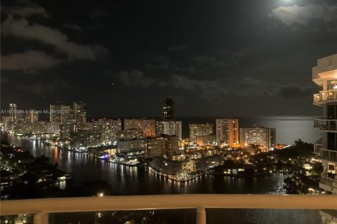 Condominio en venta en Aventura, Florida, 3 dormitorios, 294.78 m2 № 1233464 - foto 26