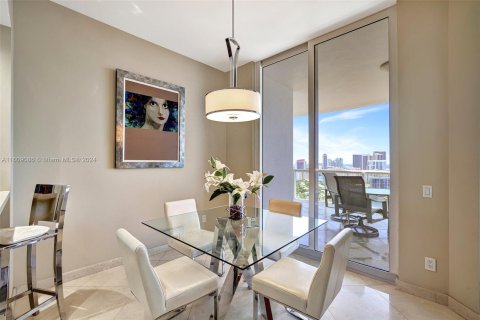 Condo in Aventura, Florida, 3 bedrooms  № 1233464 - photo 22