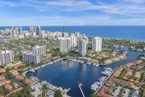 Condo in Aventura, Florida, 3 bedrooms  № 1233464 - photo 1