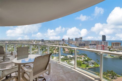 Condo in Aventura, Florida, 3 bedrooms  № 1233464 - photo 29